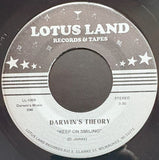 Darwin's Theory : I Love Everything About You / Keep On Smiling (7")