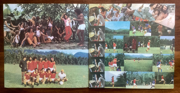 Os Novos Baianos : Novos Baianos F.C. (LP, Album, Gat)