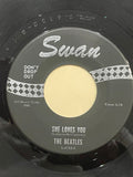 The Beatles : She Loves You (7")
