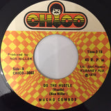 Mucho Combos : Besame Mucho / Do The Hustle (7", Single)