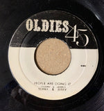 Terry & Jerry : Mama Julie / People Are Doing It Every Day (7", RP)